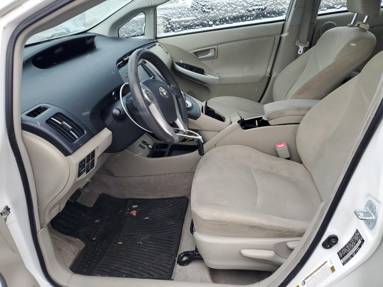 2010 Toyota Prius - Image 7