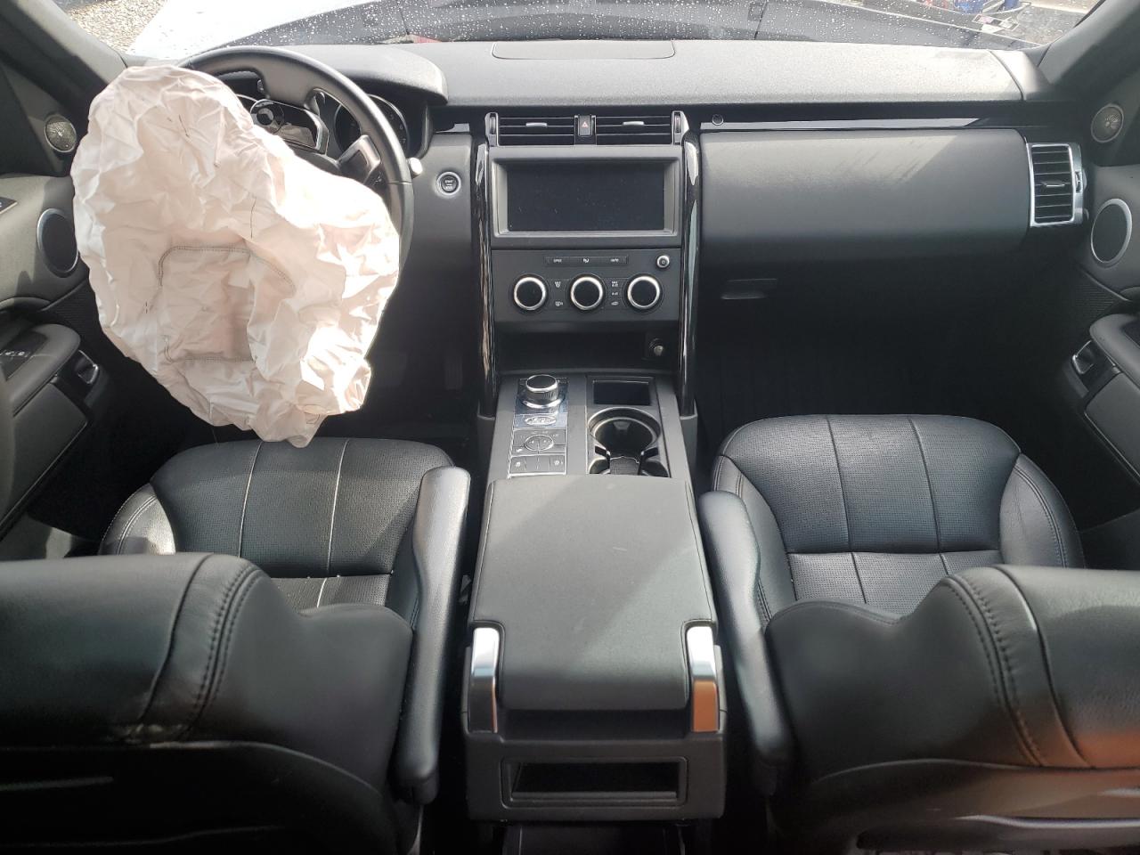 2019 Land Rover Discovery - Image 8