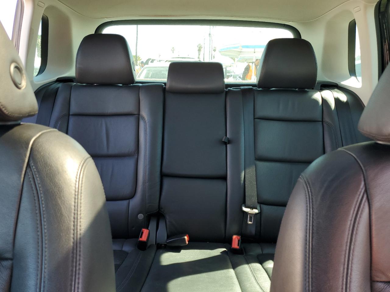2017 Volkswagen Tiguan - Image 10