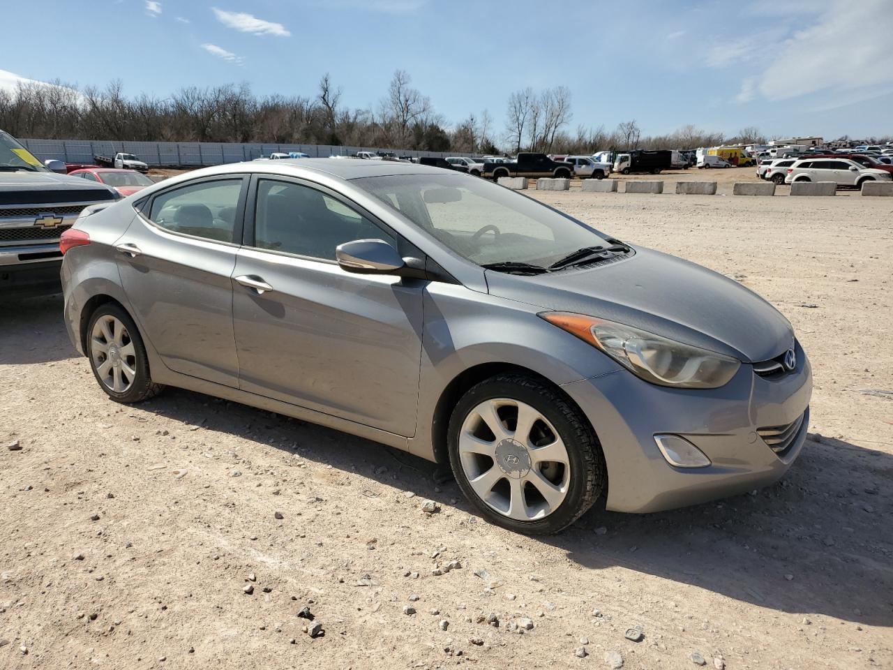 2013 Hyundai Elantra - Image 4