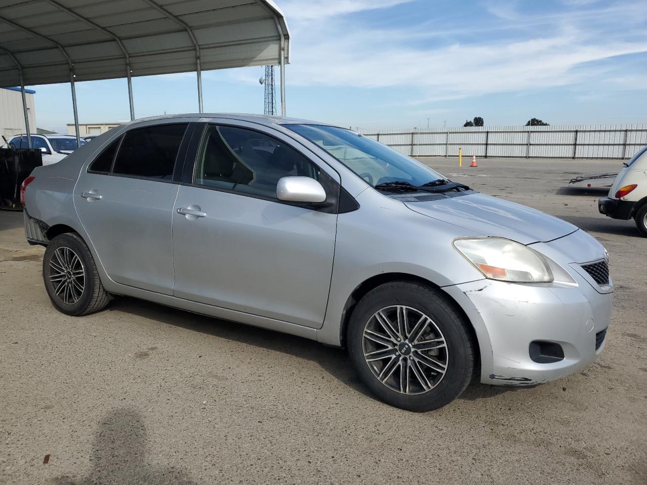 2012 Toyota Yaris - Image 4