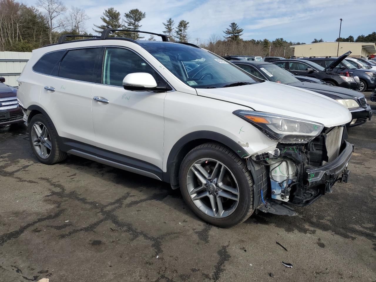 2018 Hyundai Santa Fe - Image 4