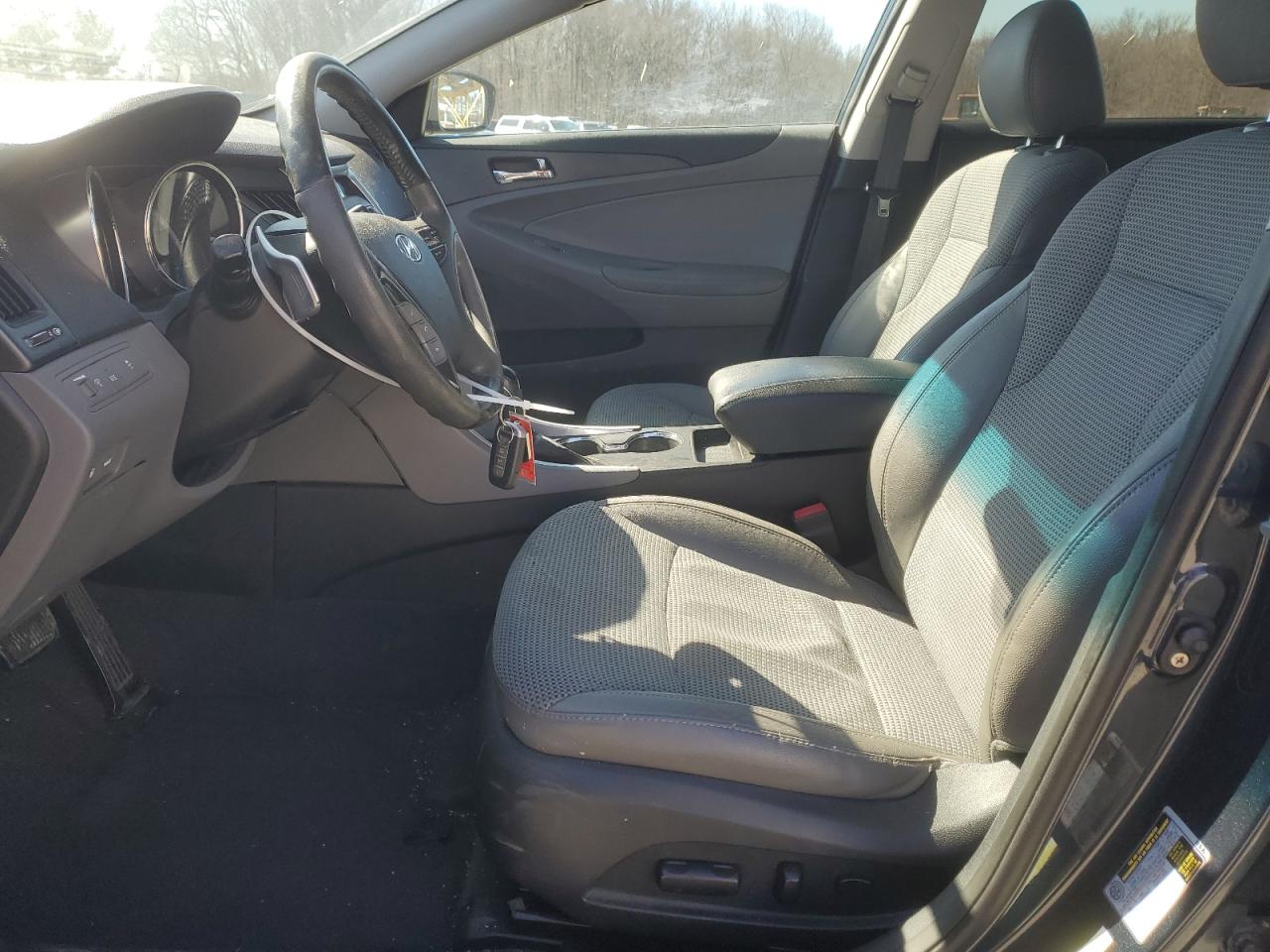 2011 Hyundai Sonata - Image 7