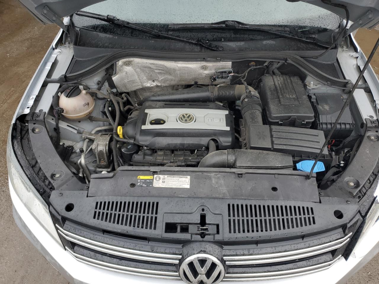 2016 Volkswagen Tiguan - Image 12