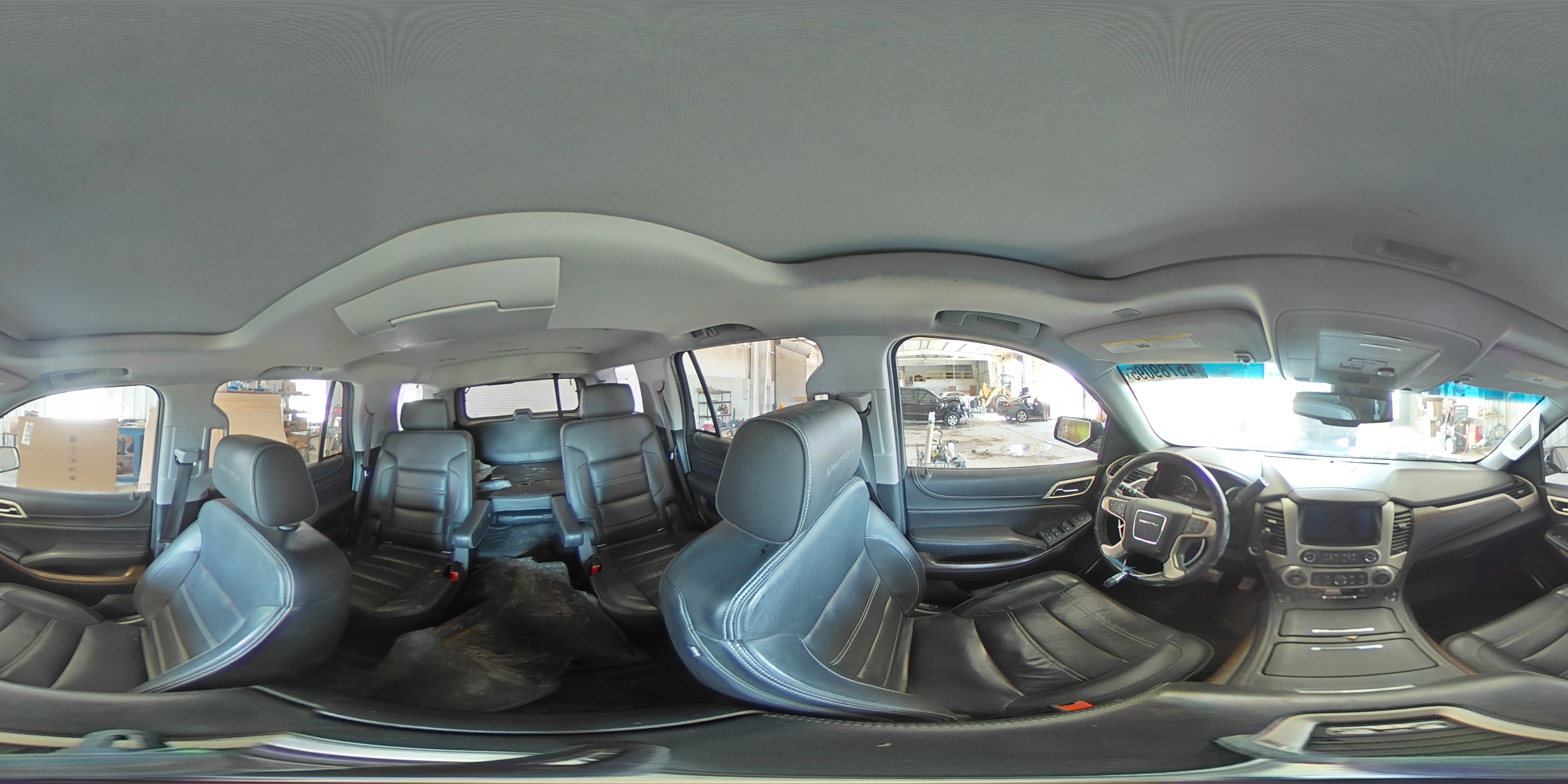 2018 GMC Yukon - Image 14