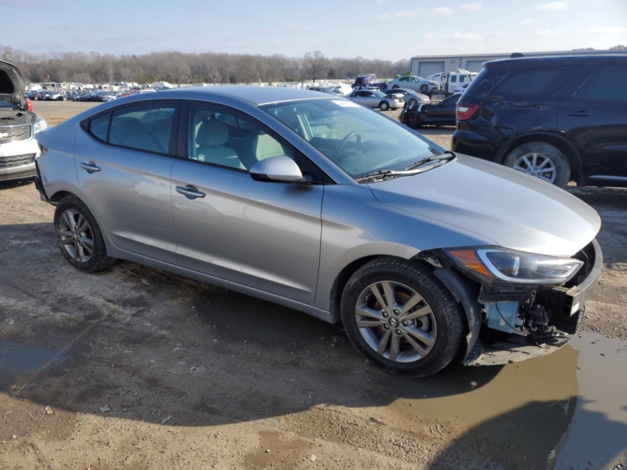 2017 Hyundai Elantra - Image 4