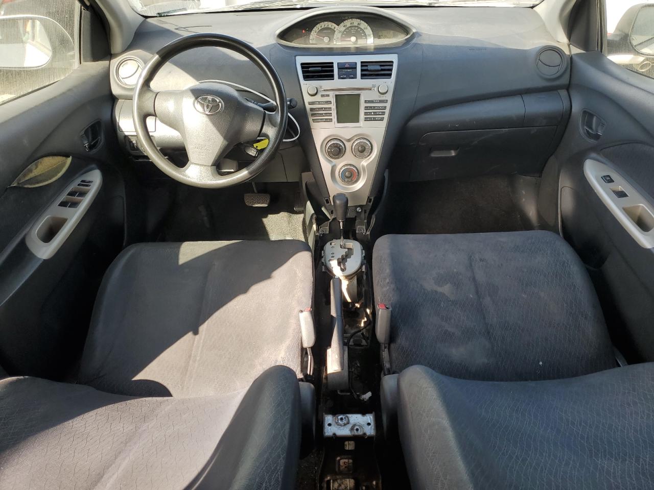 2008 Toyota Yaris - Image 8