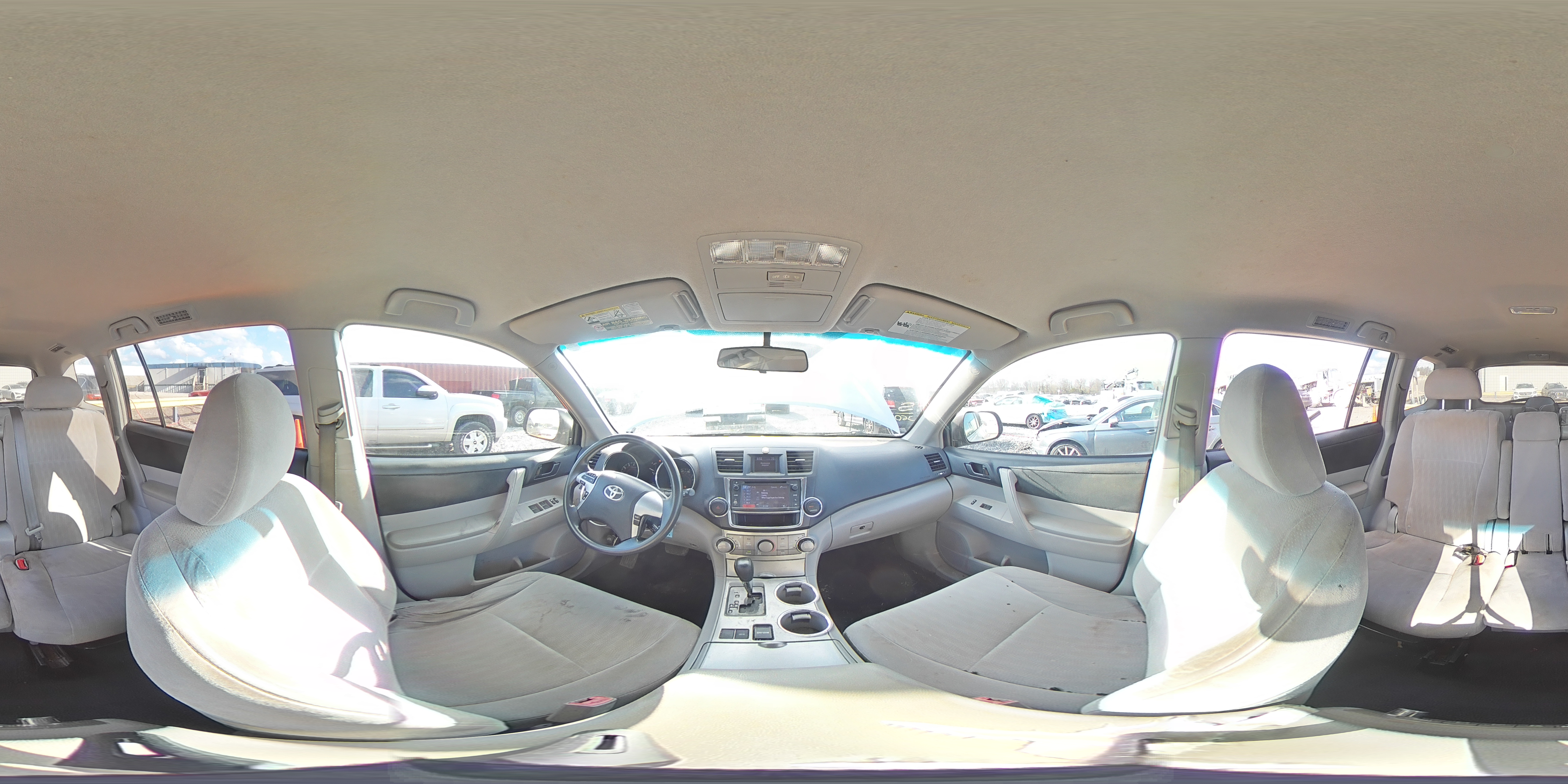 2013 Toyota Highlander - Image 15