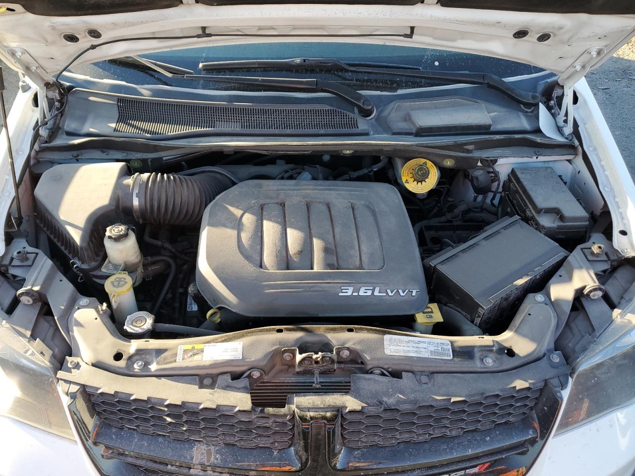 2017 Dodge Caravan - Image 13