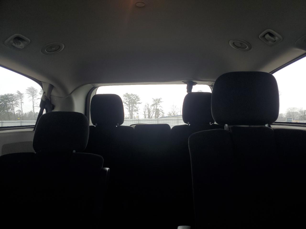2016 Dodge Caravan - Image 10