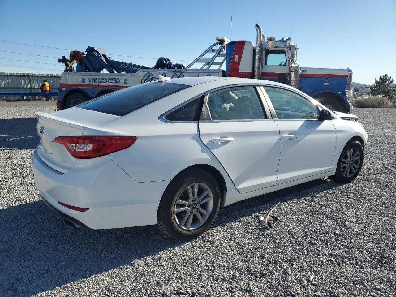 2016 Hyundai Sonata - Image 3