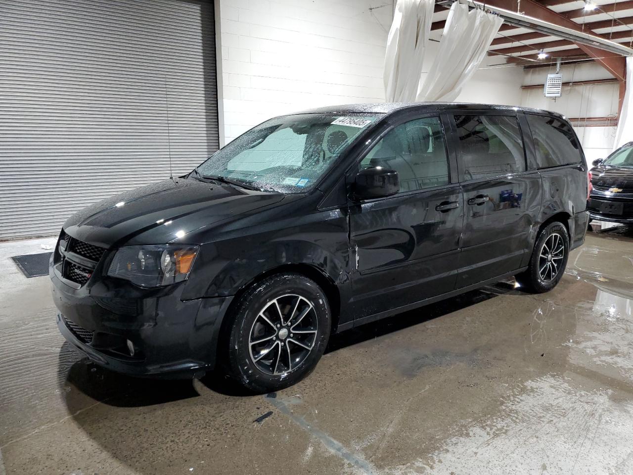 2017 Dodge Caravan - Image 1