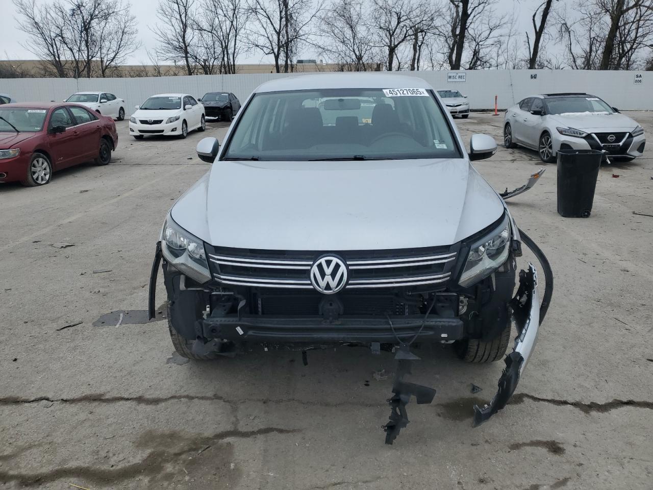 2017 Volkswagen Tiguan - Image 5