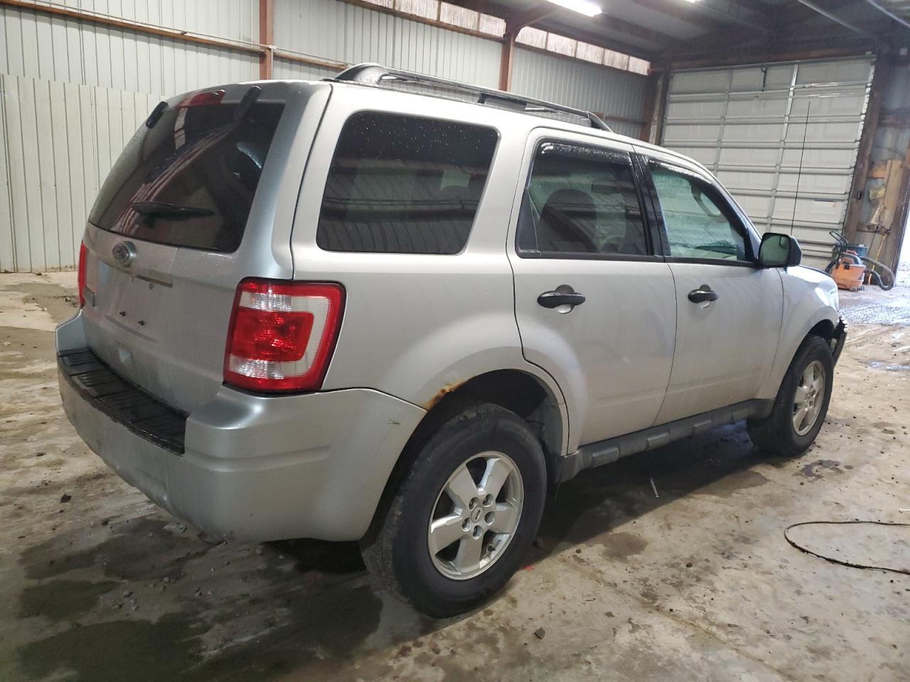 2010 Ford Escape - Image 3