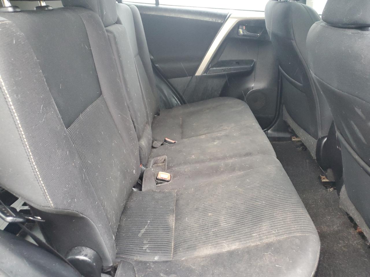 2015 Toyota RAV 4 - Image 11