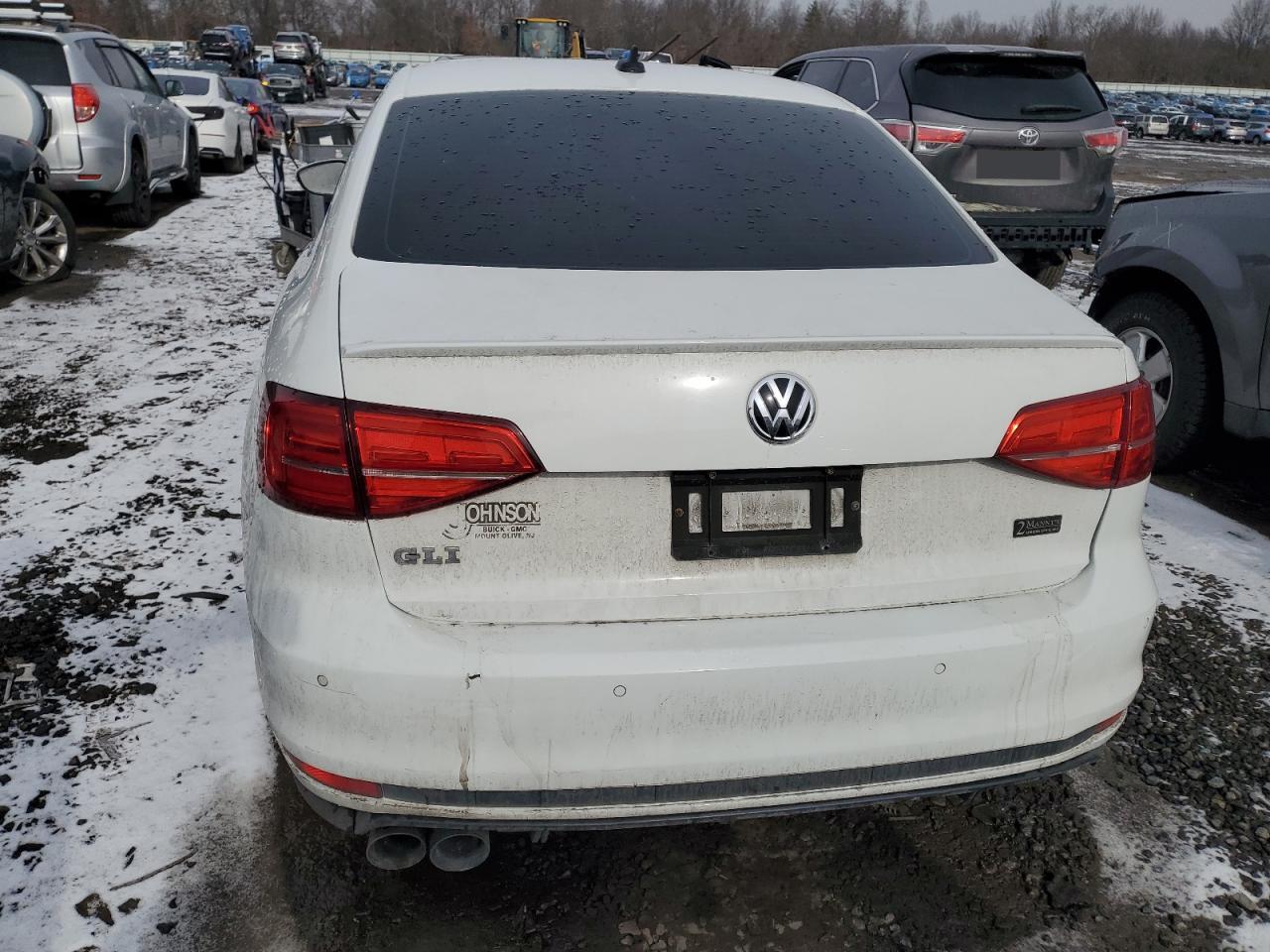 2016 Volkswagen Jetta - Image 6