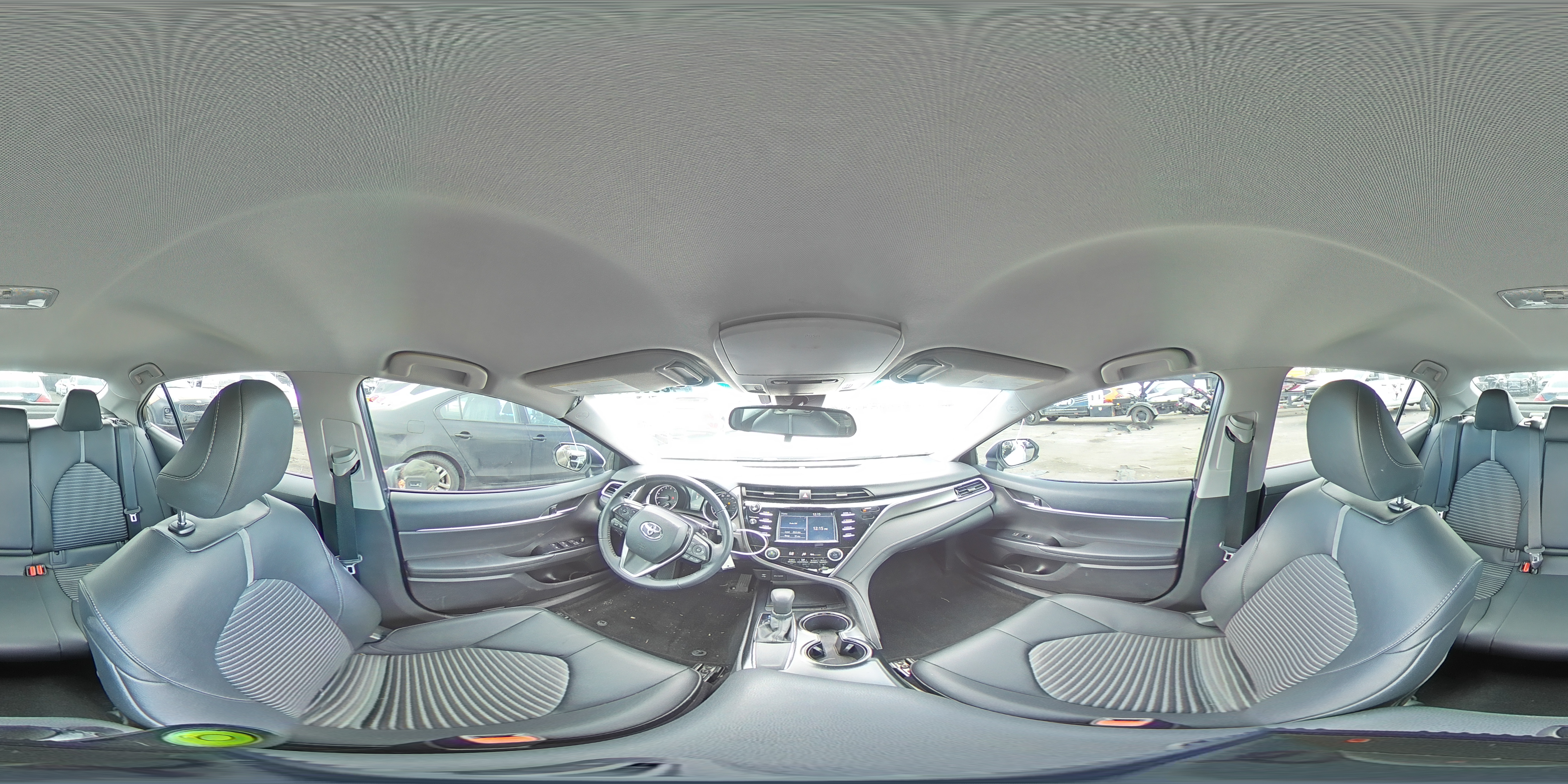 2018 Toyota Camry - Image 12
