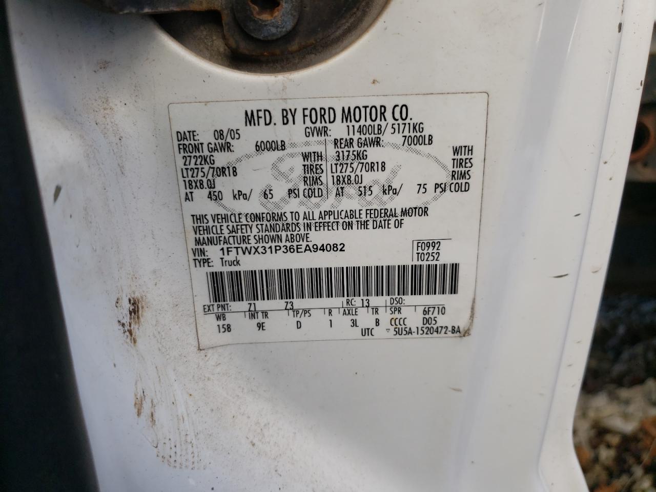 2006 Ford F350 - Image 13