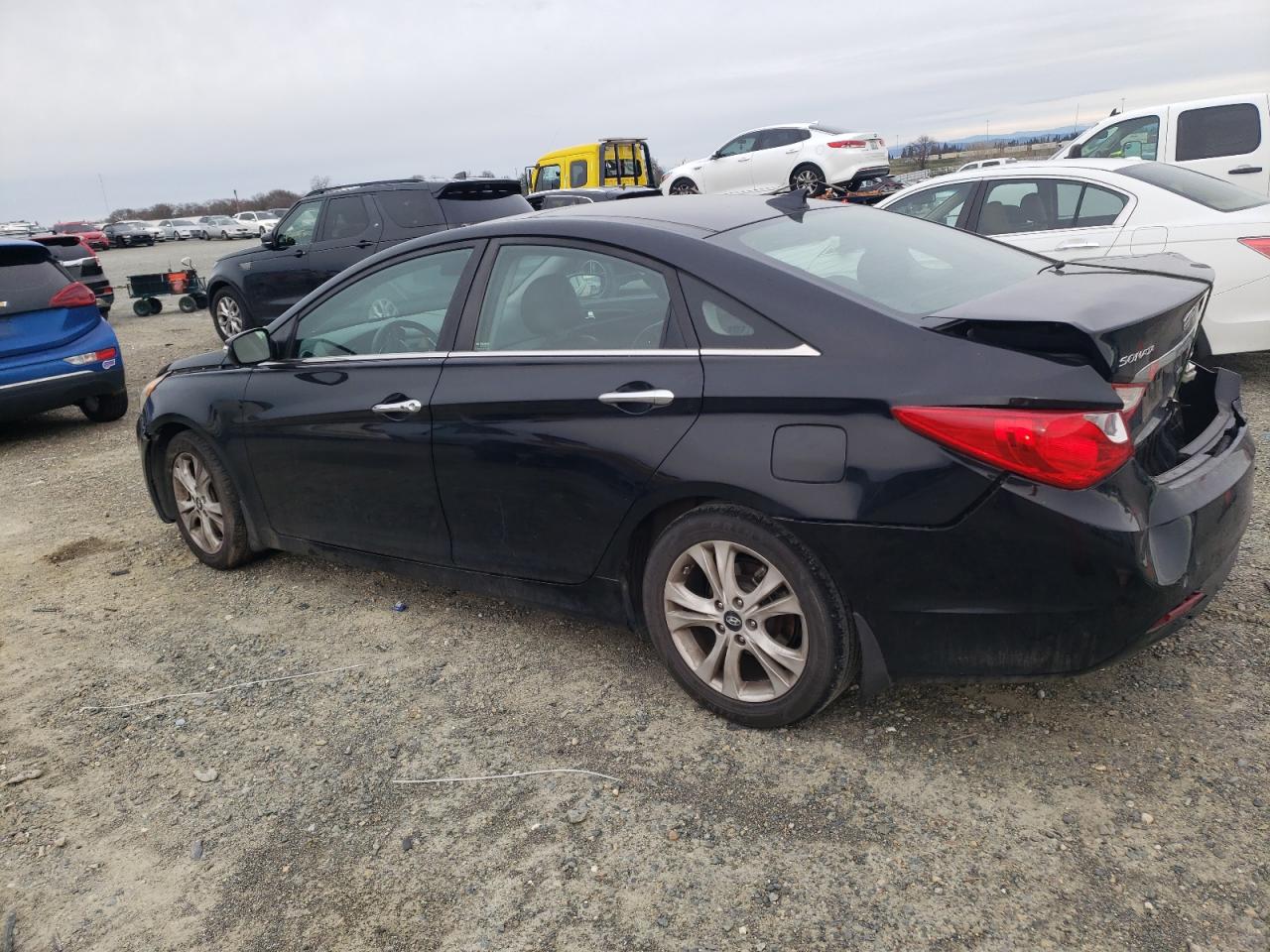 2013 Hyundai Sonata - Image 2