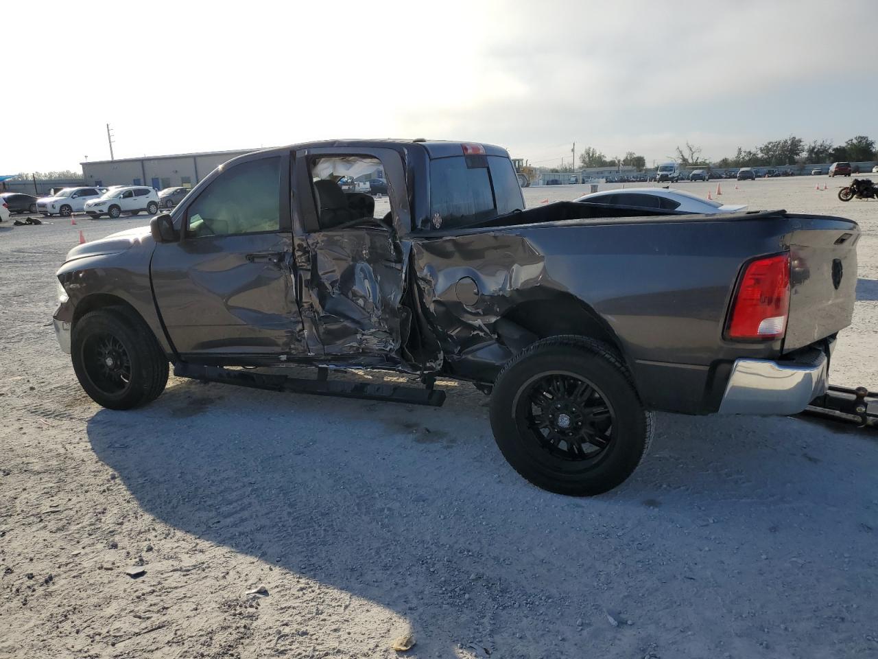 2019 RAM 1500 - Image 2