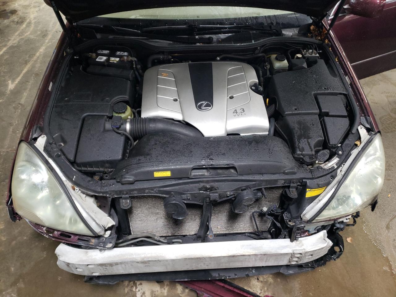 2001 Lexus LS - Image 11