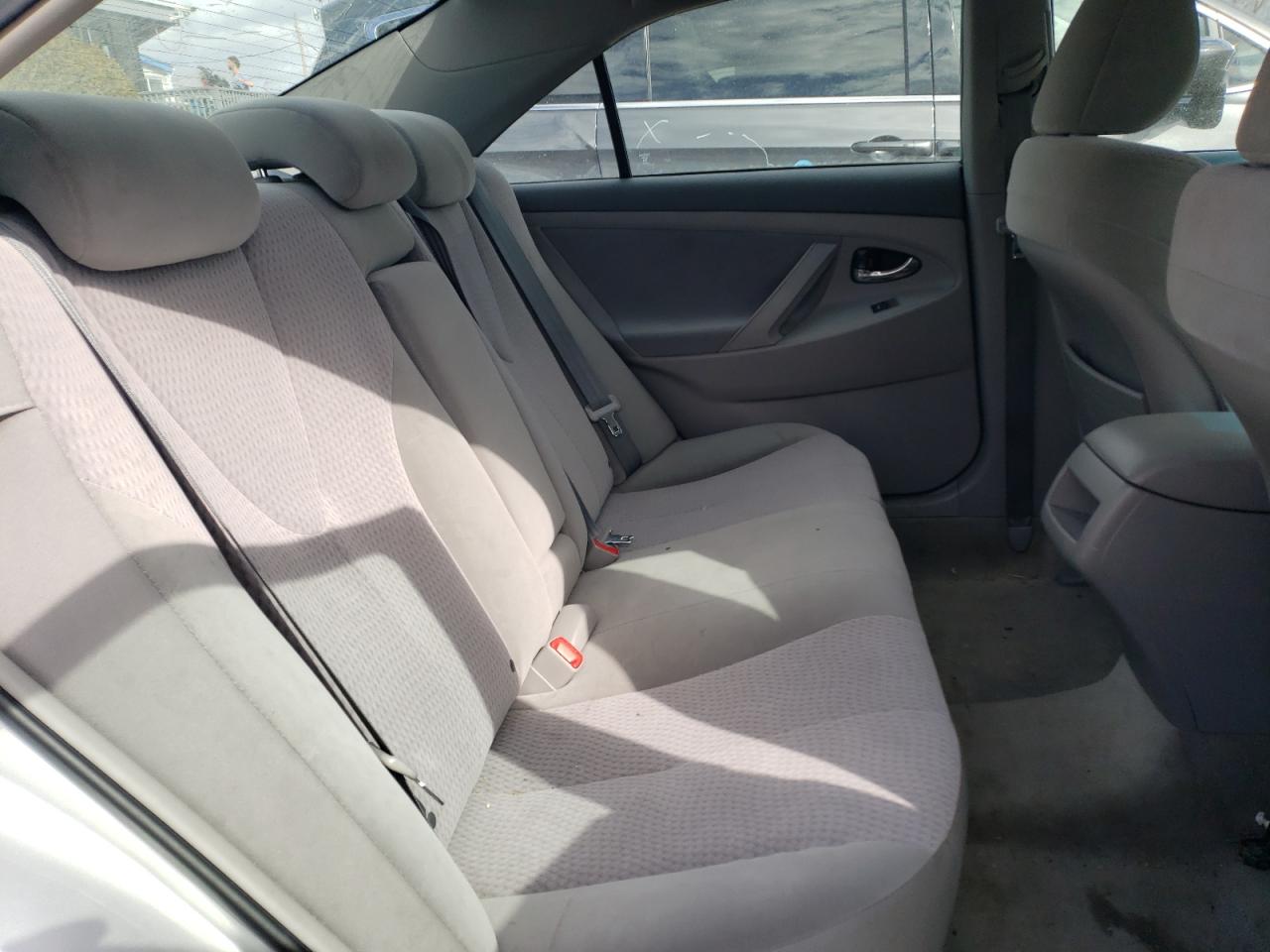 2011 Toyota Camry - Image 10