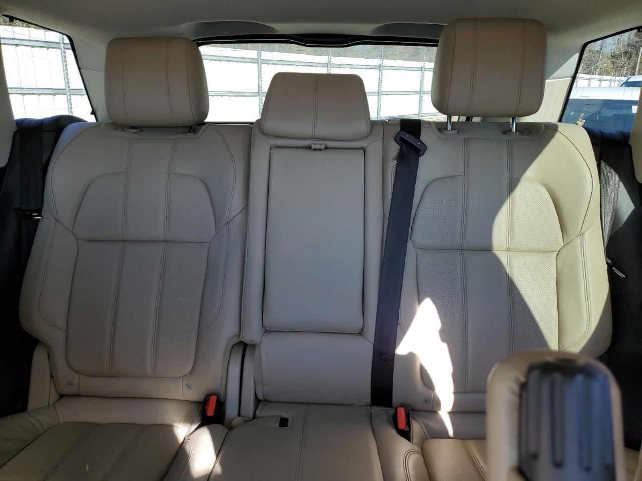 2016 Land Rover Range Rover - Image 10