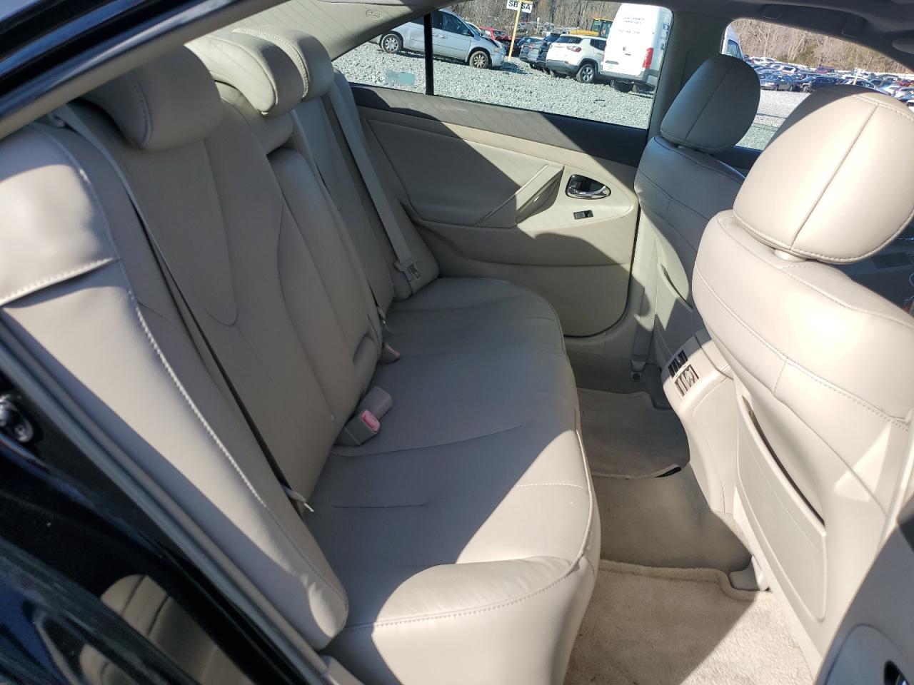 2009 Toyota Camry - Image 10