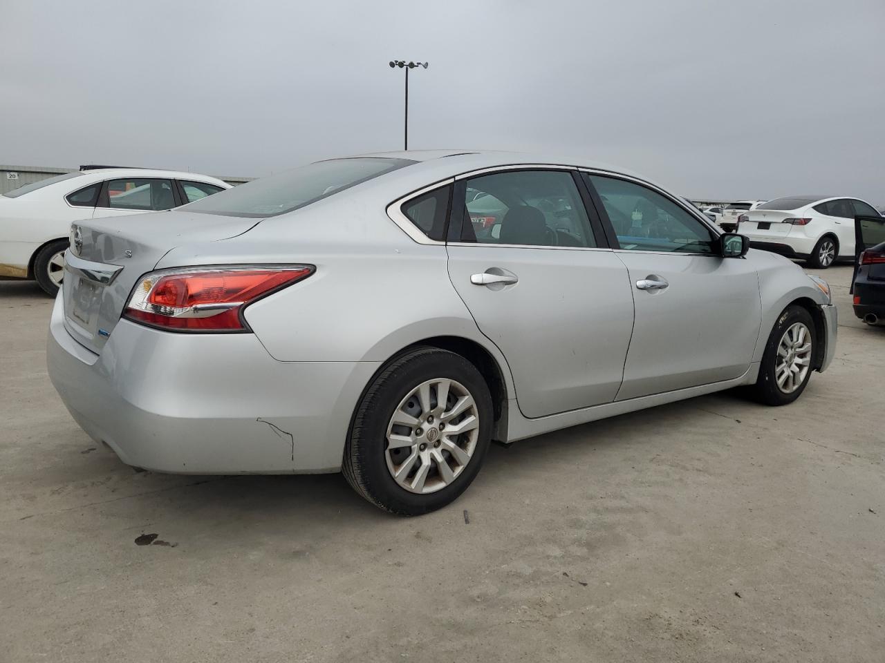 2014 Nissan Altima - Image 3