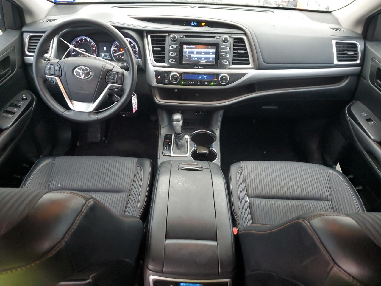 2015 Toyota Highlander - Image 8