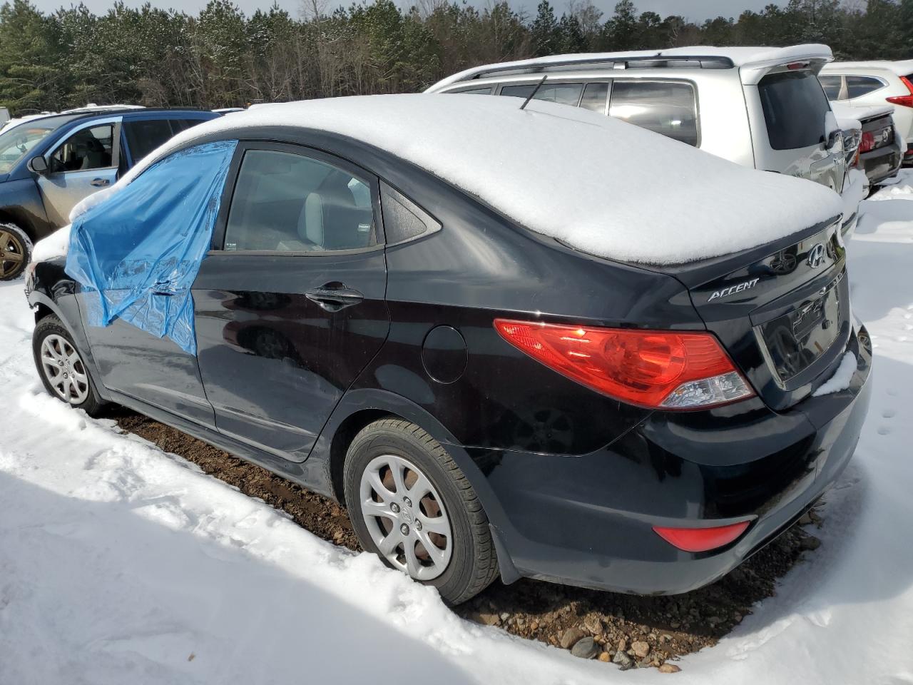 2013 Hyundai Accent - Image 2
