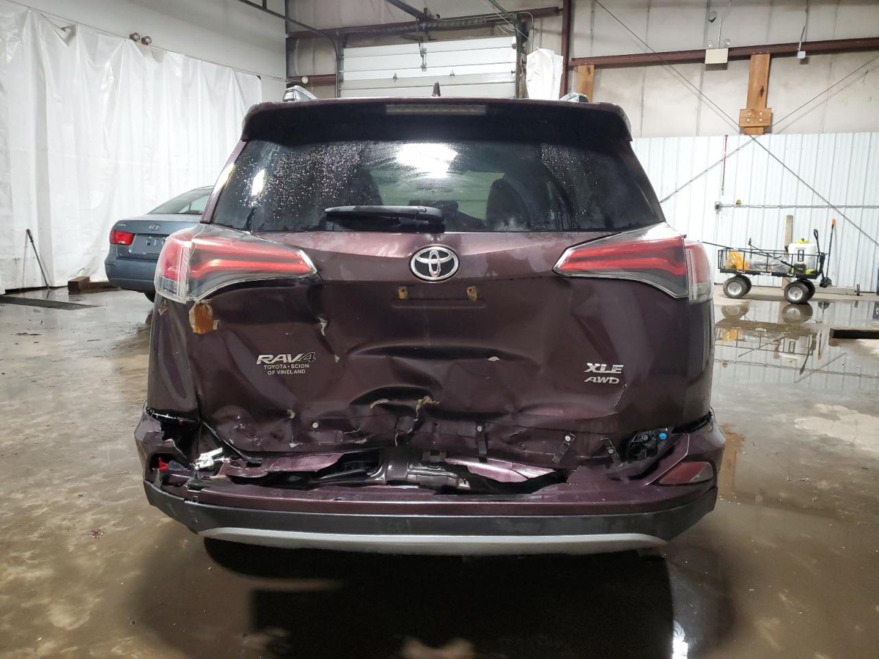 2017 Toyota RAV 4 - Image 6