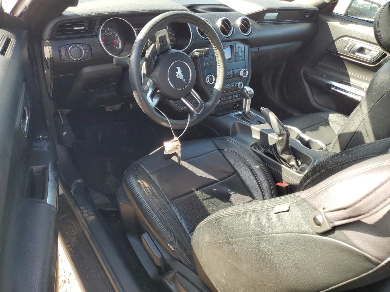 2019 Ford Mustang - Image 8