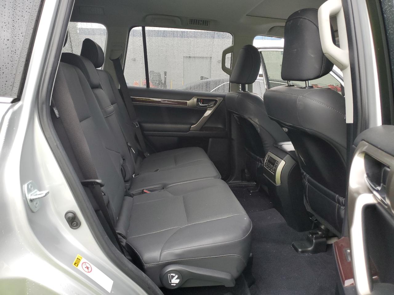 2019 Lexus GX - Image 11