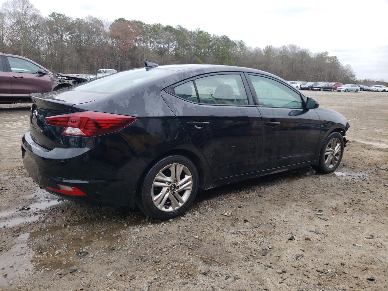 2020 Hyundai Elantra - Image 3