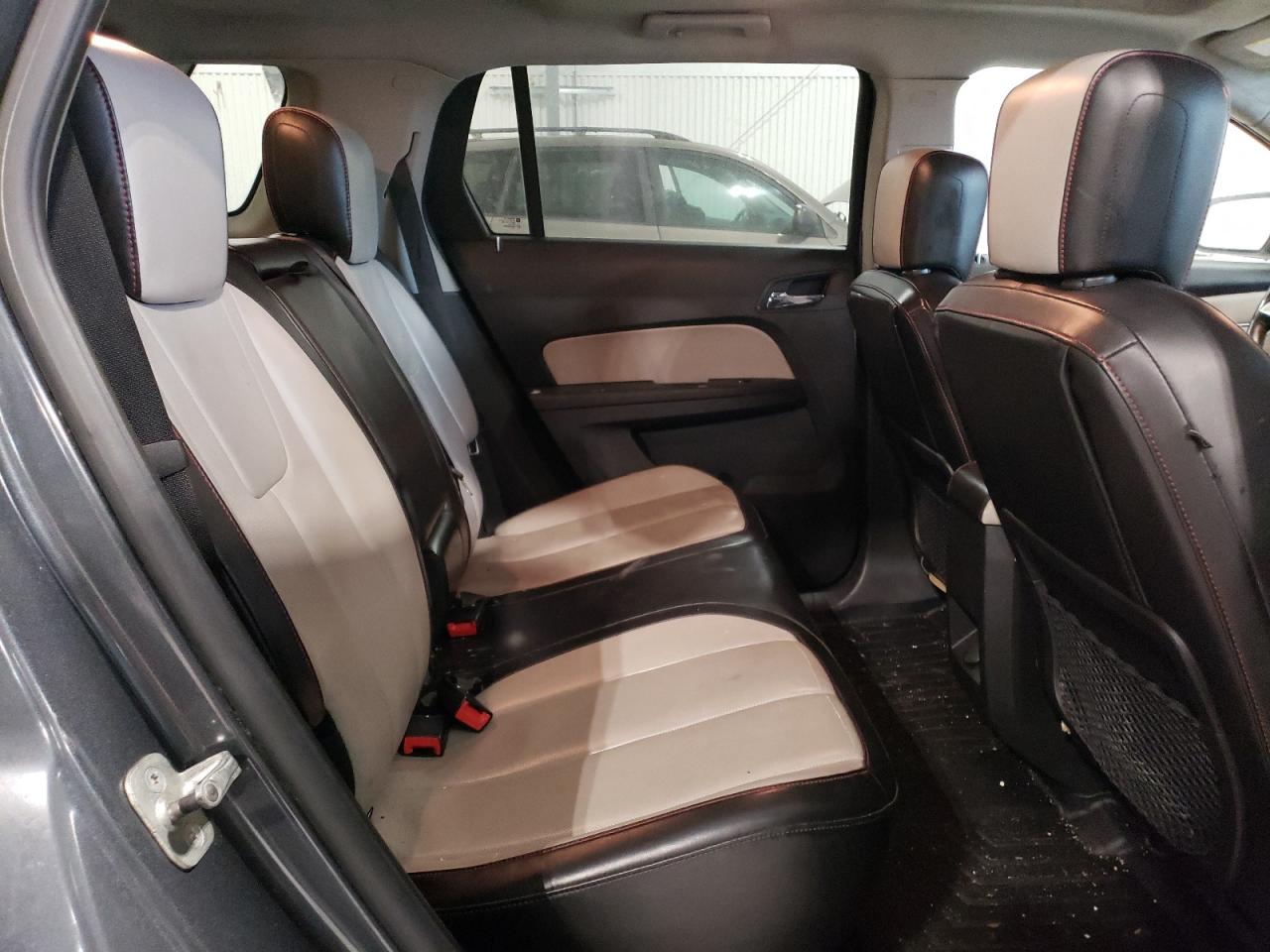 2010 GMC Terrain - Image 11