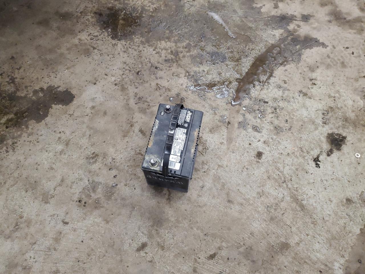 2016 Toyota Highlander - Image 13