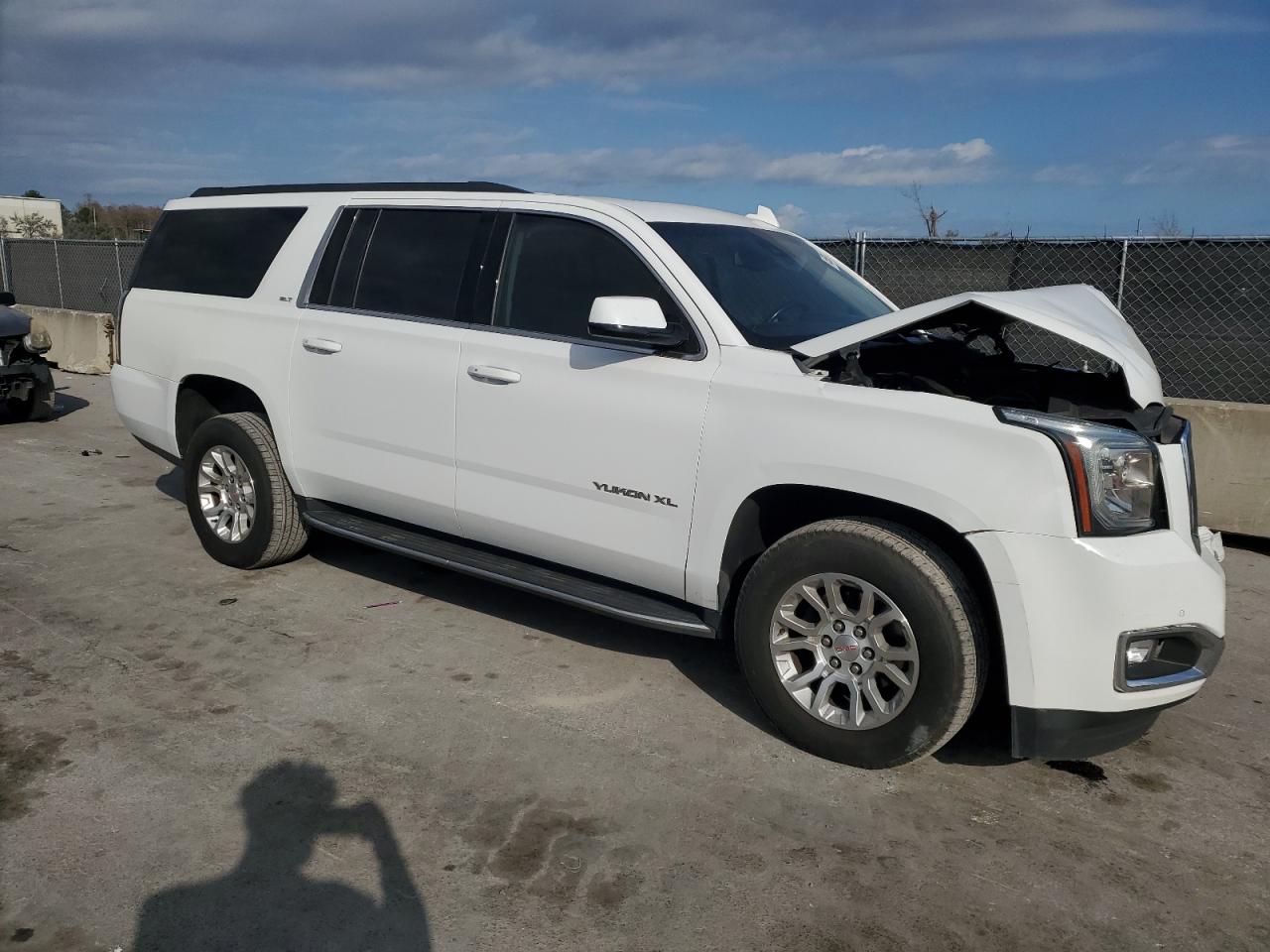 2019 GMC Yukon - Image 4