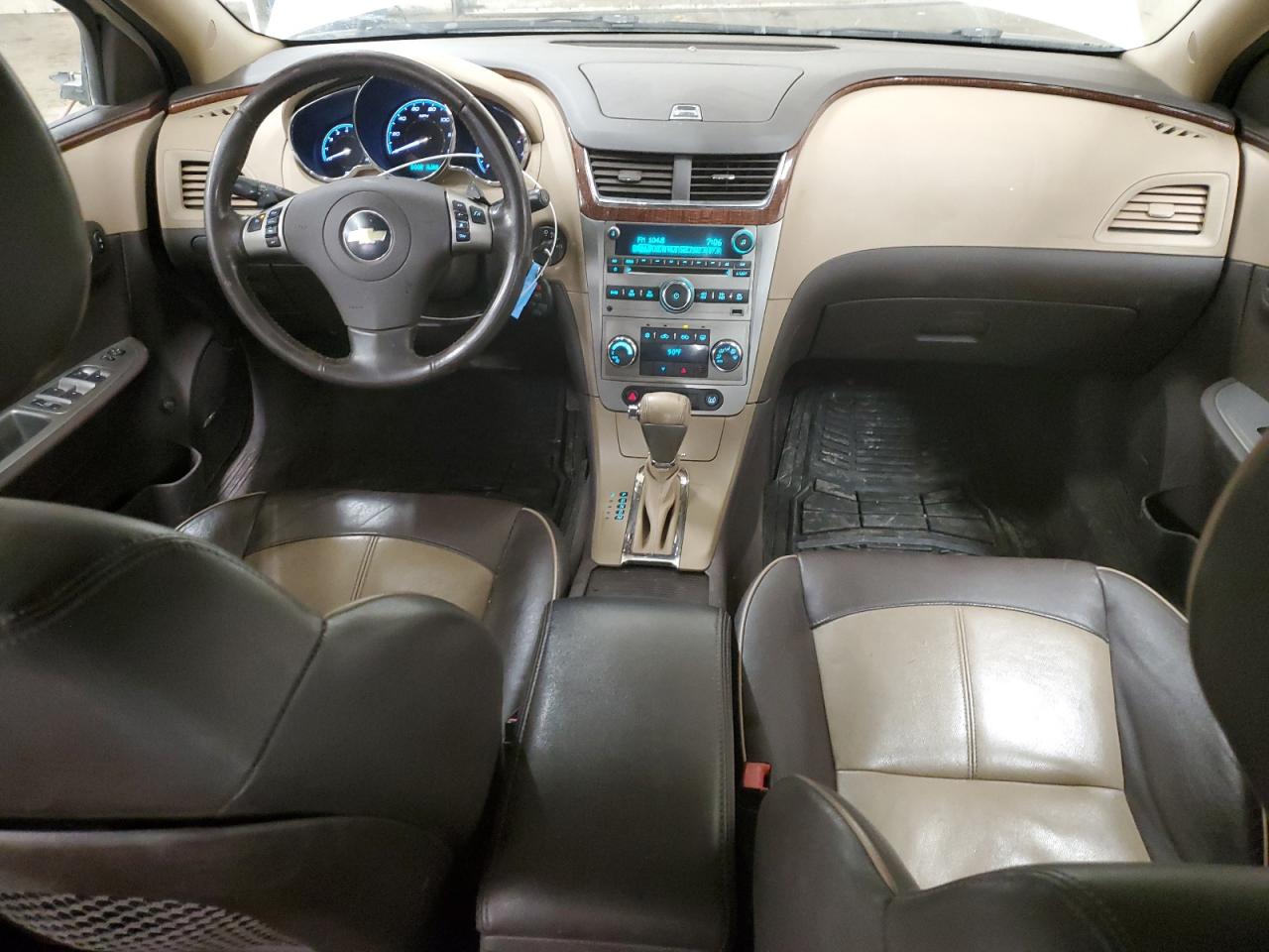 2010 Chevrolet Malibu - Image 8