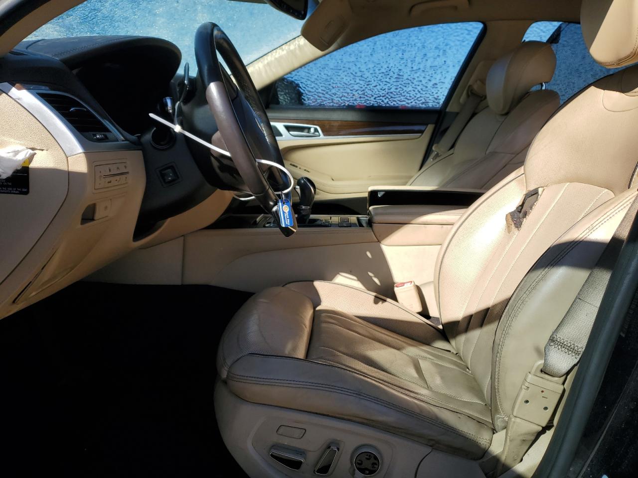 2015 Hyundai Genesis - Image 7