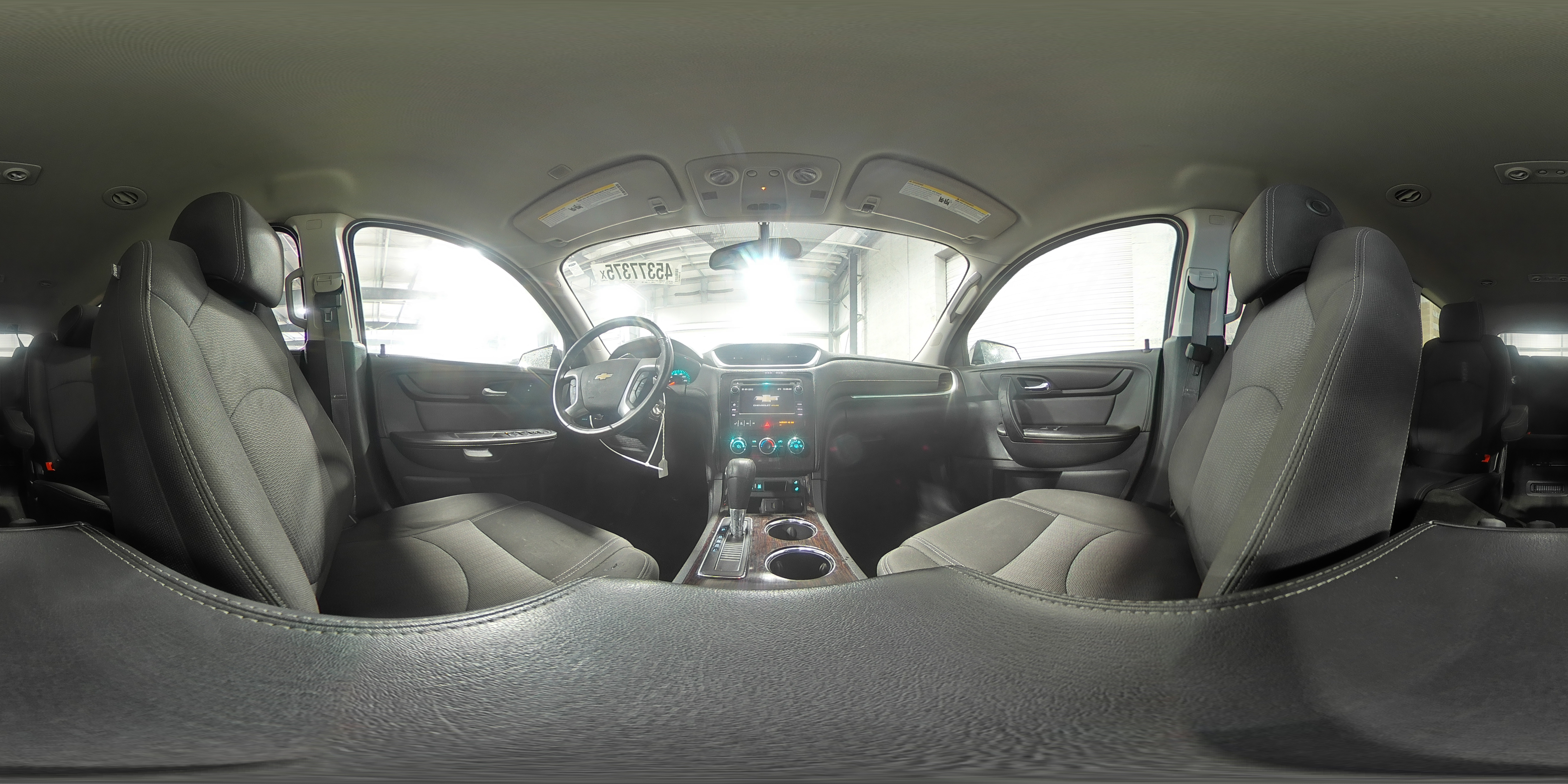 2017 Chevrolet Traverse - Image 16