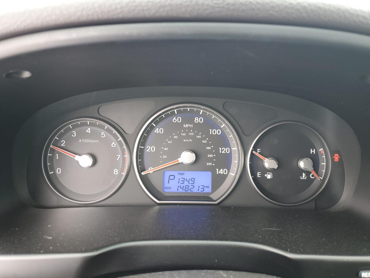 2011 Hyundai Santa Fe - Image 9