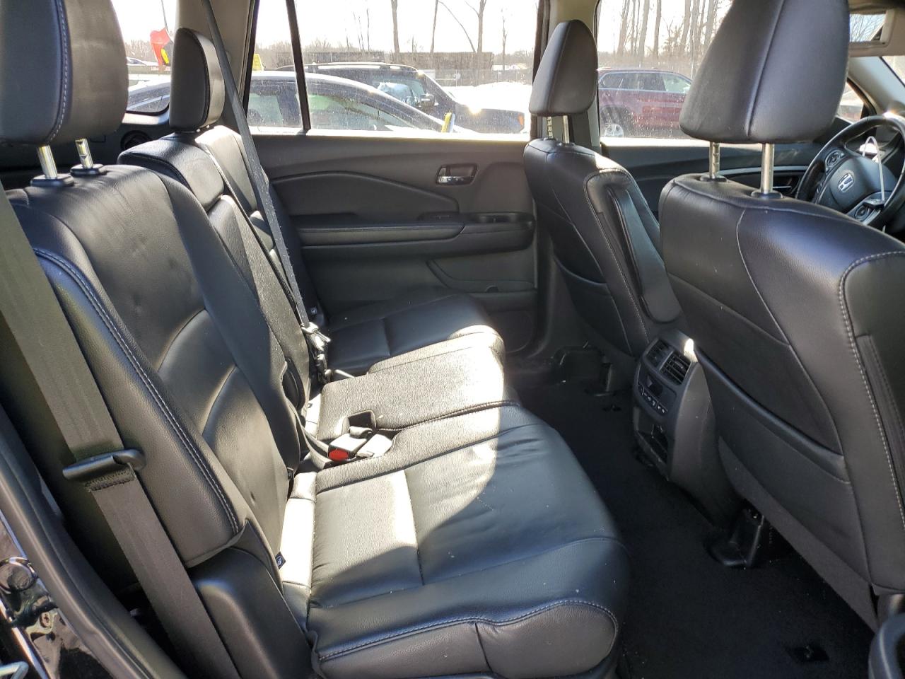 2017 Honda Pilot - Image 11