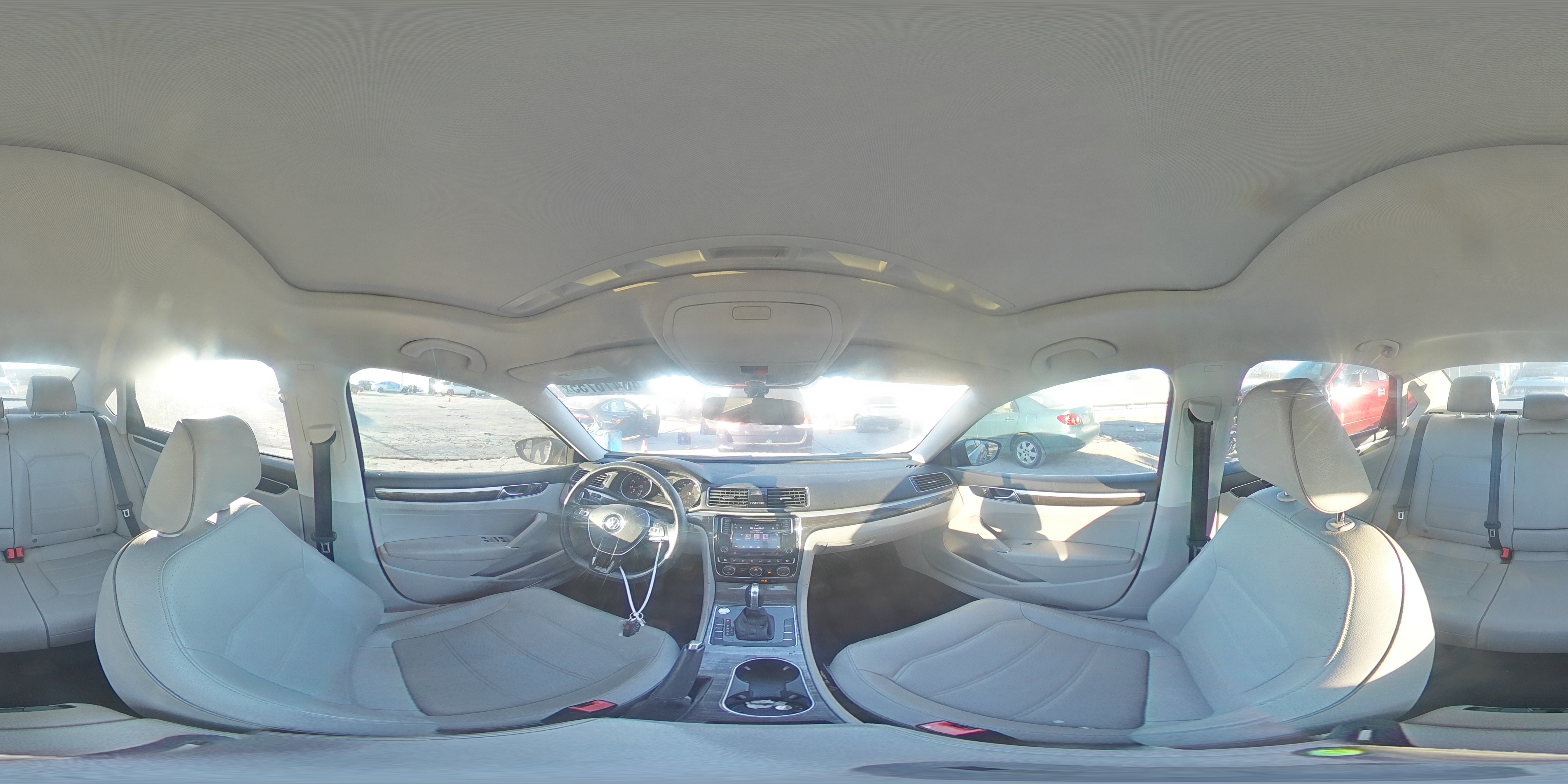 2018 Volkswagen Passat - Image 15