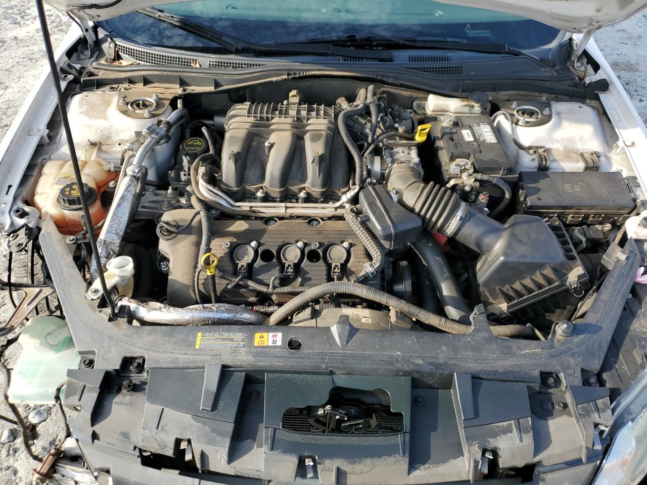 2012 Ford Fusion - Image 13