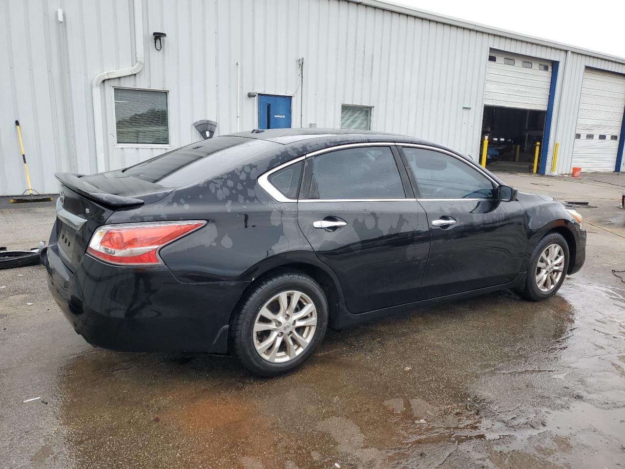 2015 Nissan Altima - Image 3