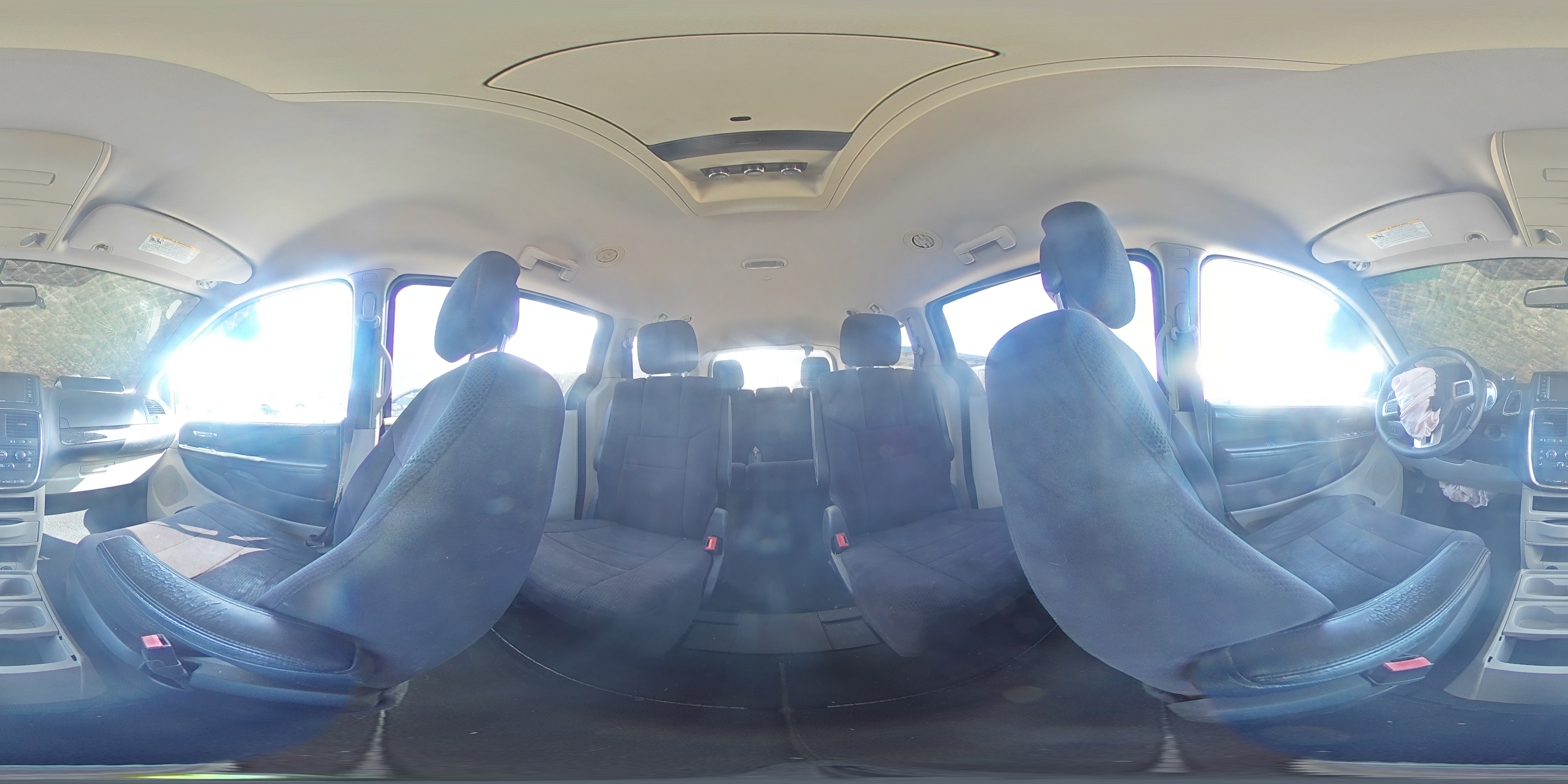 2011 Dodge Caravan - Image 13