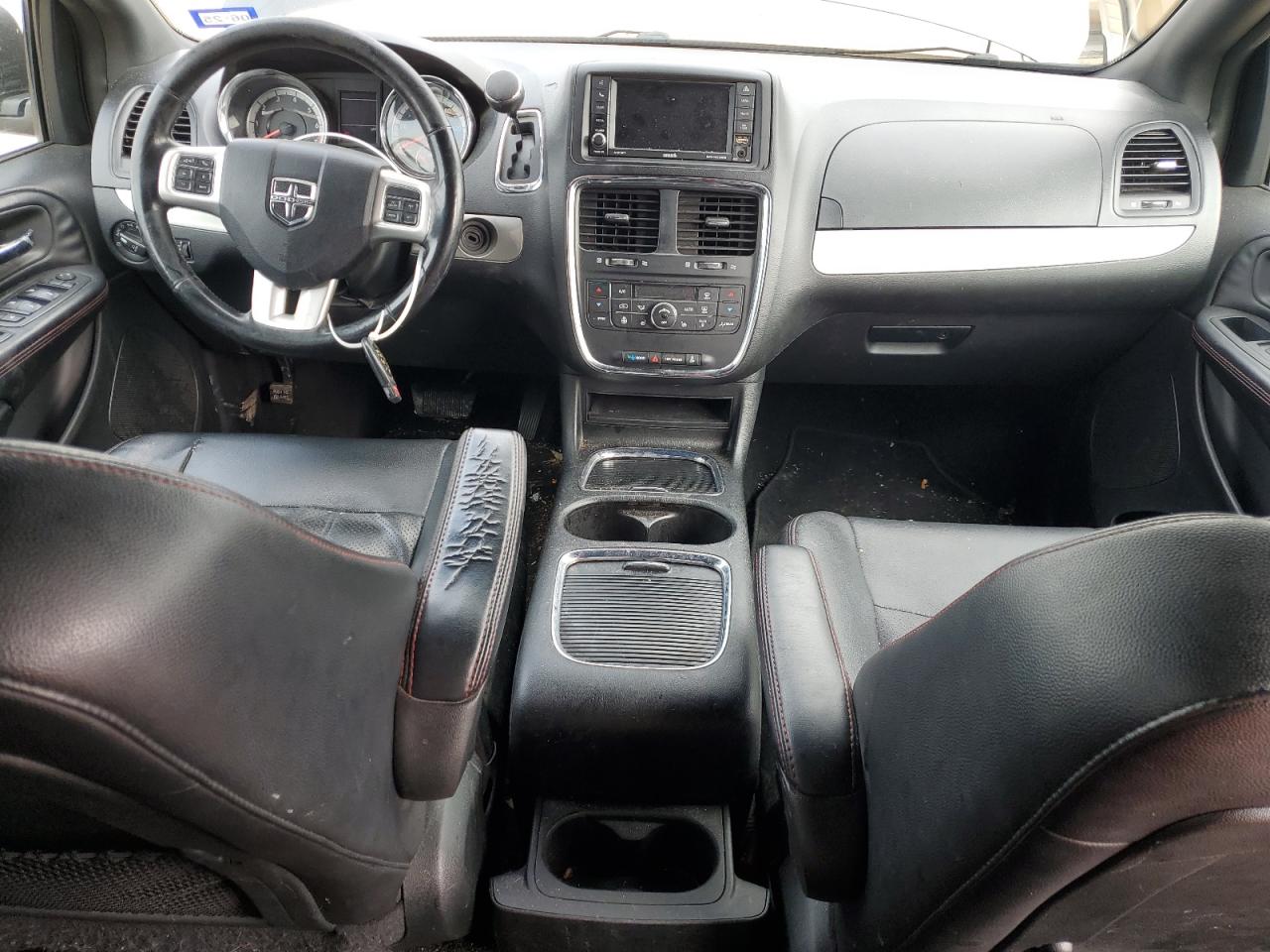 2019 Dodge Caravan - Image 8