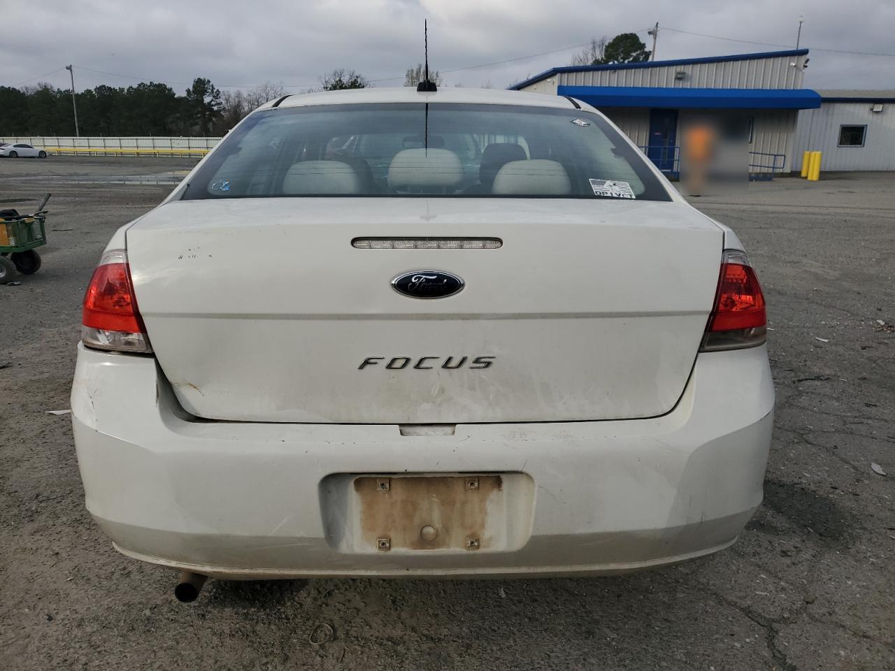 2010 Ford Focus - Image 6