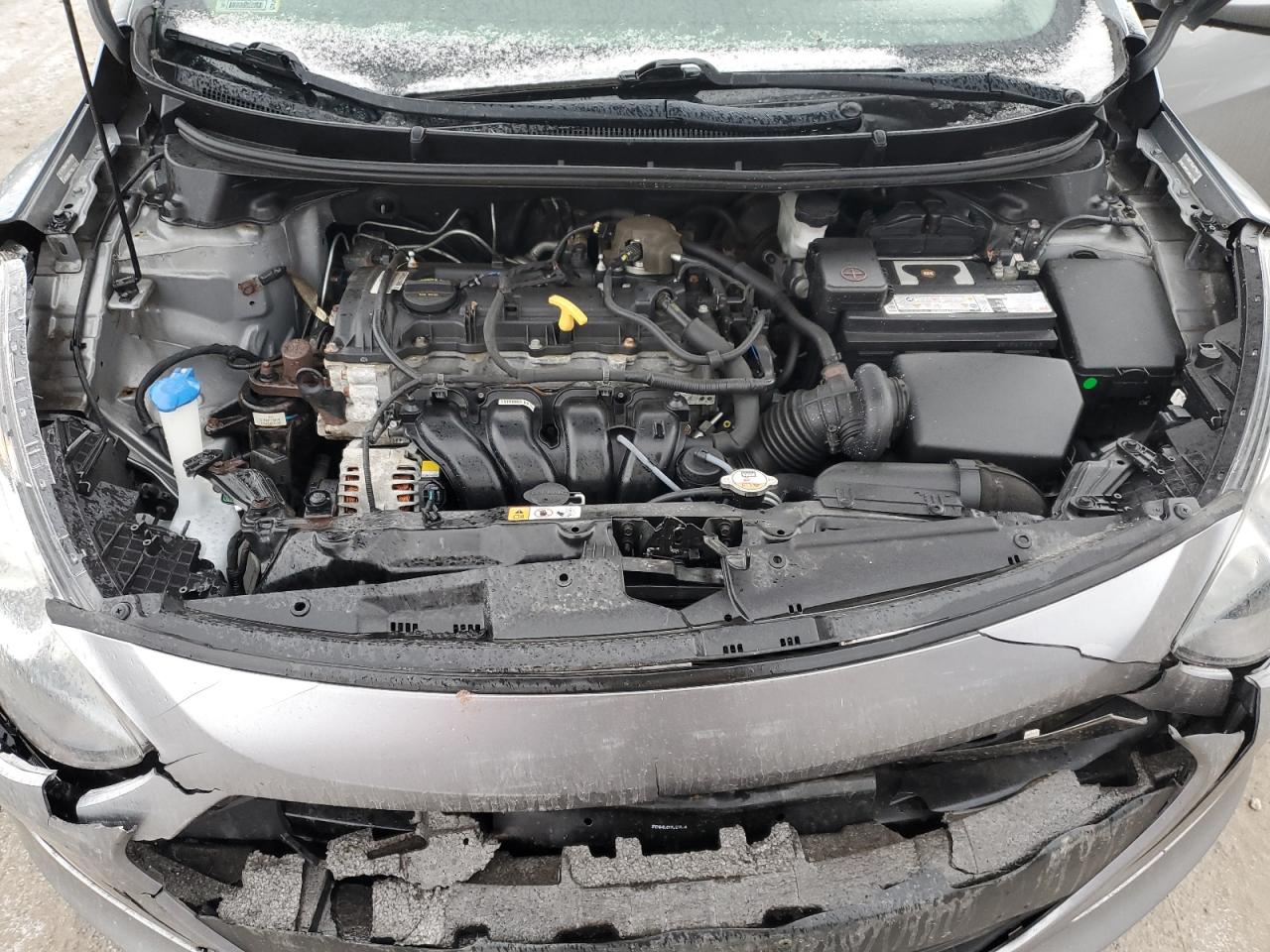 2014 Hyundai Elantra - Image 11